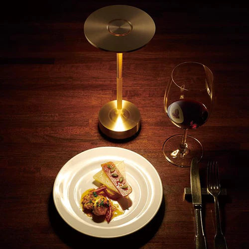 Kabellose Tischlampe NovaLume | Dimmbar & Wiederaufladbar | 3 Lichtfarben | Edles Metall-Design