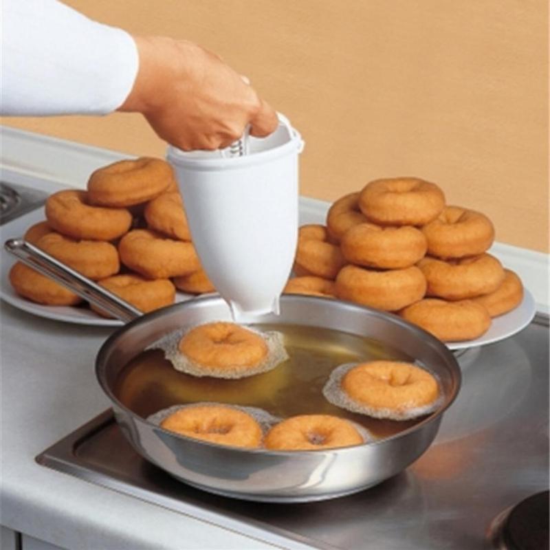 DoughBliss - Stellen Sie Ihre eigenen Donuts einfach und schnell her
