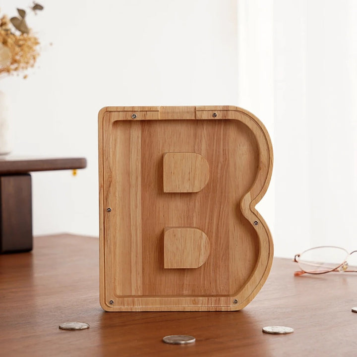 Buchstaben Holz-Spardose – Personalisierbare Geldbox